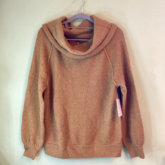 NWT Free People Cowl Neck Sweater. - Picture 4 of 7